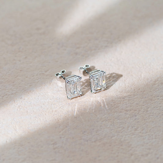 ADORE ME lab-grown diamond stud earring emerald cut
