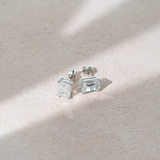 ADORE ME lab-grown diamond stud earring emerald cut