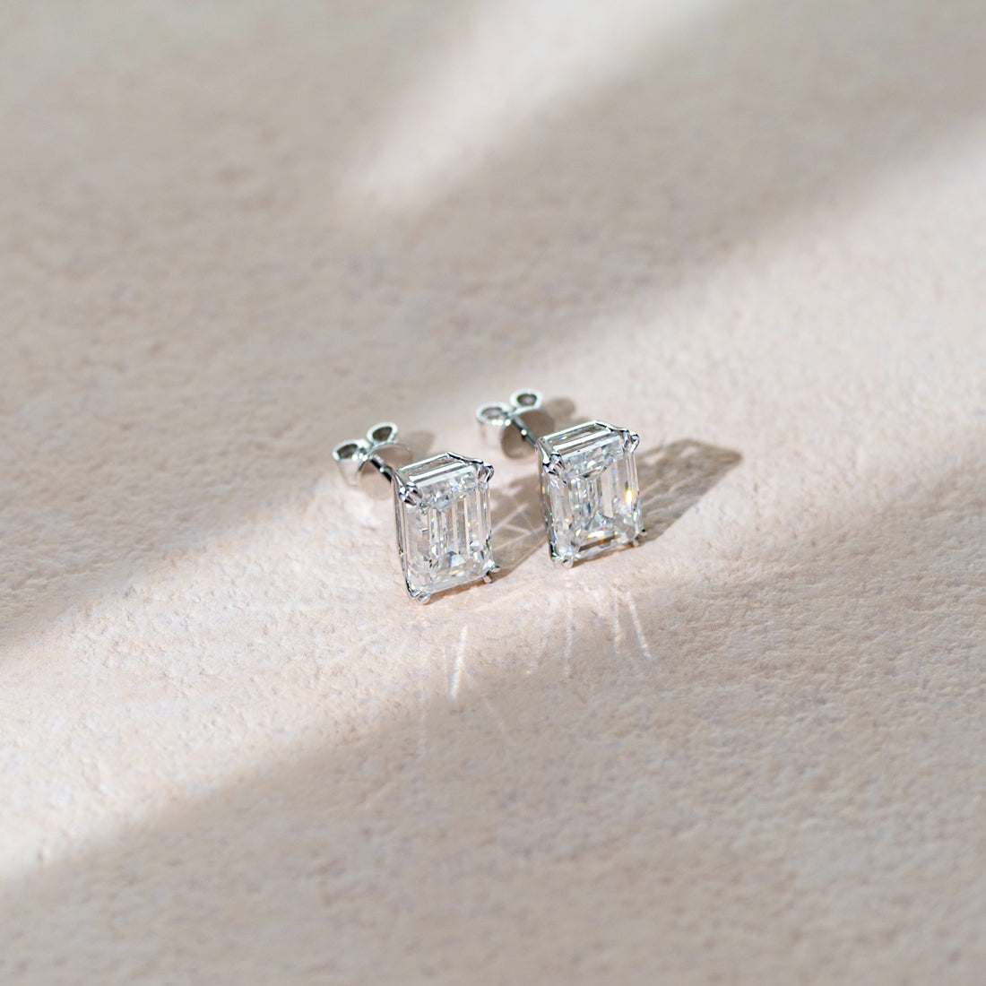 ADORE ME lab-grown diamond stud earring emerald cut