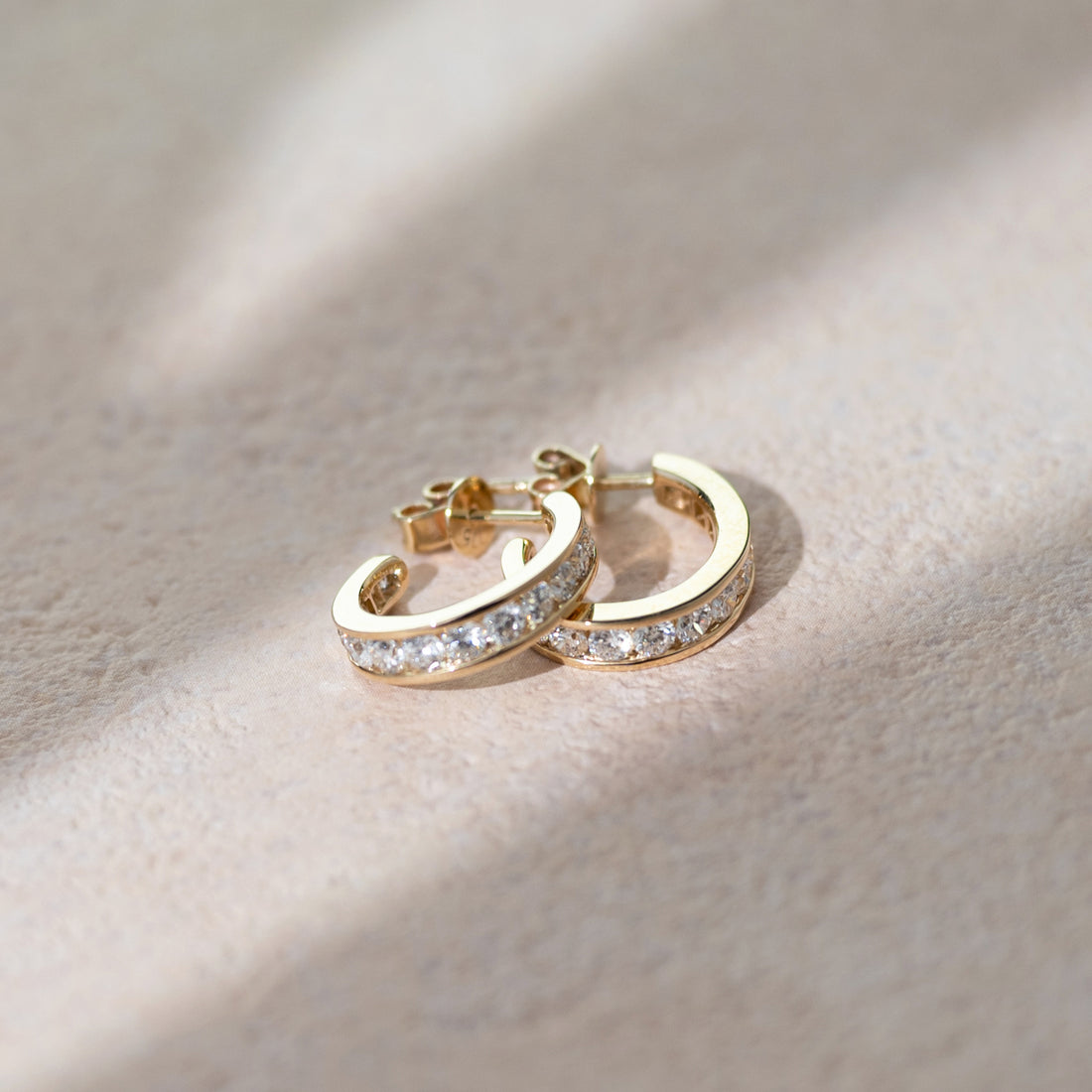 HOLD ME lab-grown diamond hoop earring