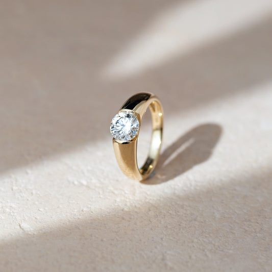 1ct TW Modern Round Bezel Lab-Grown Diamond Ring